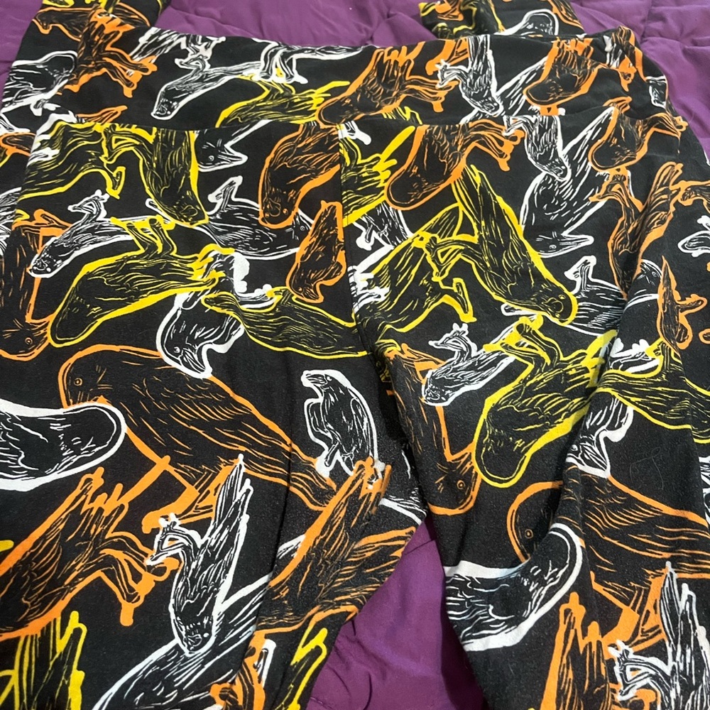 Black and Yellow Bird Print leggings